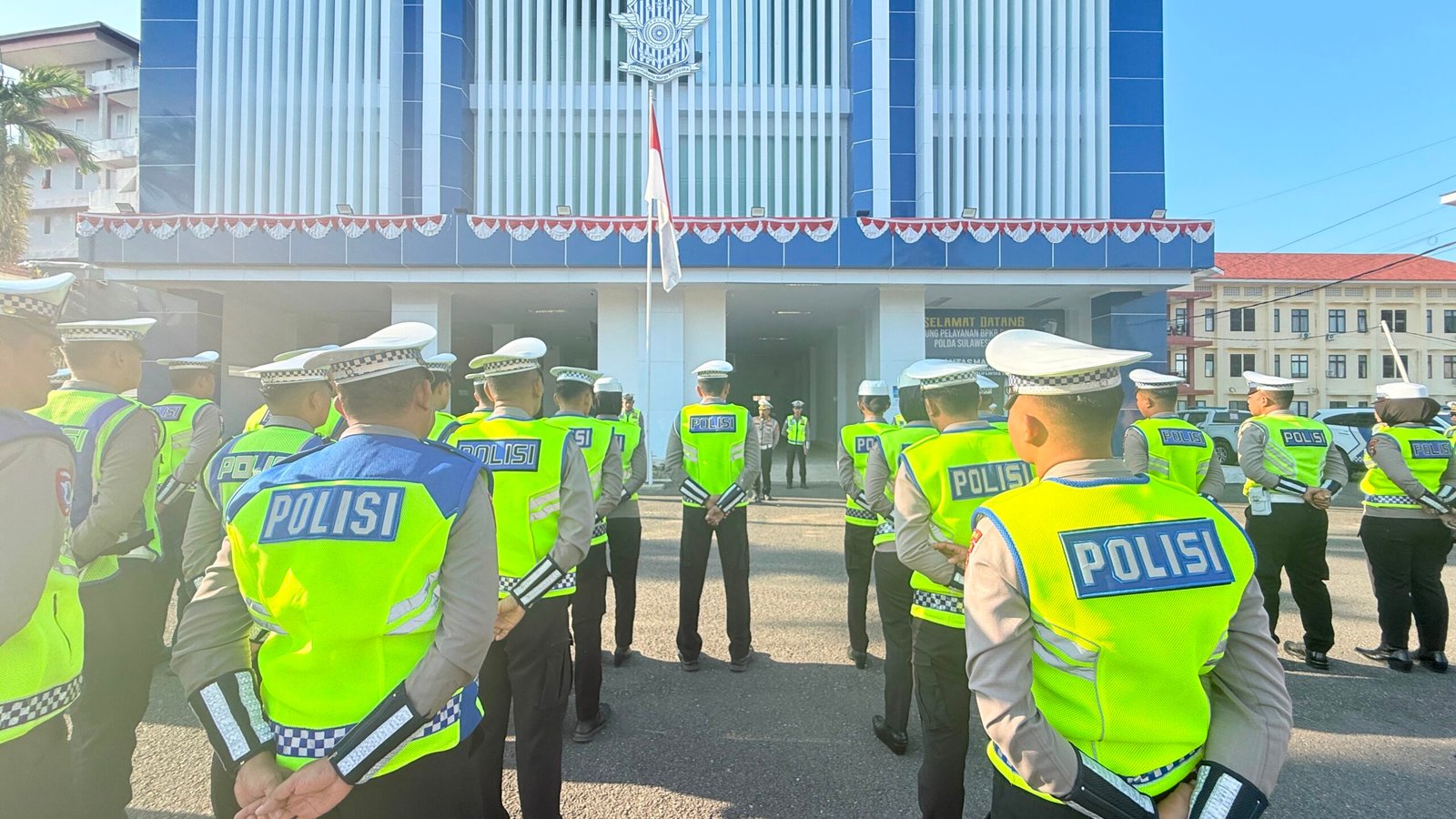 Semangat Kemerdekaan, Dirlantas Polda Sulbar Tekankan Pelayanan yang Lebih Humanis dan Menyentuh Hati