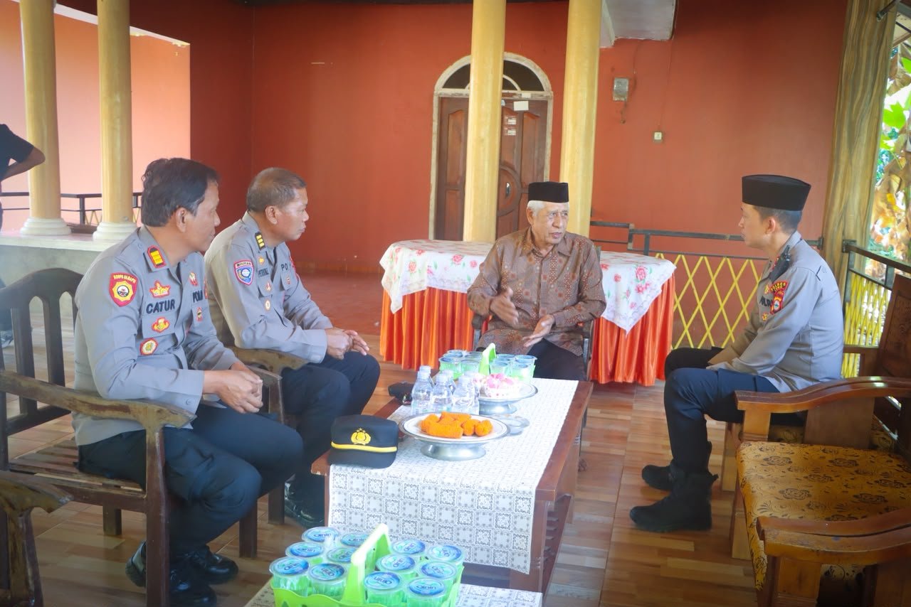 Merawat Marwah Adat, Kapolres Luwu Pererat Silaturahmi dengan Opu Maddika Bua demi Harmoni dan Kamtibmas