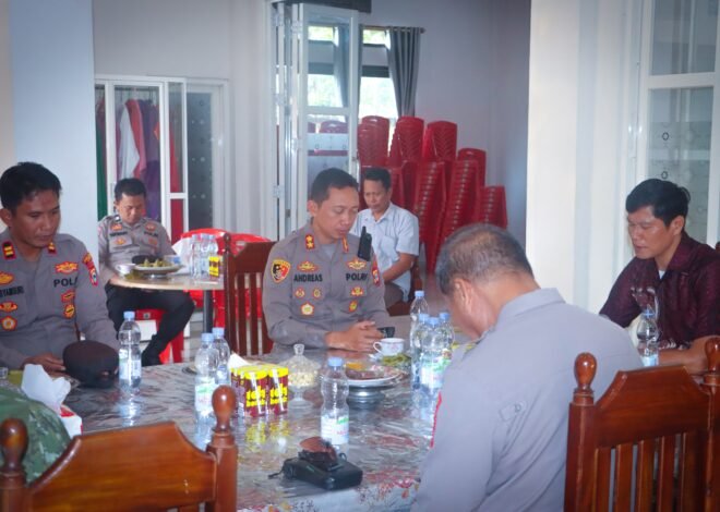 Merajut Kasih dalam Keberagaman, Kapolres Luwu Perkuat Toleransi Lewat Silaturahmi di Gereja Katolik St. Petrus Padang Sappa
