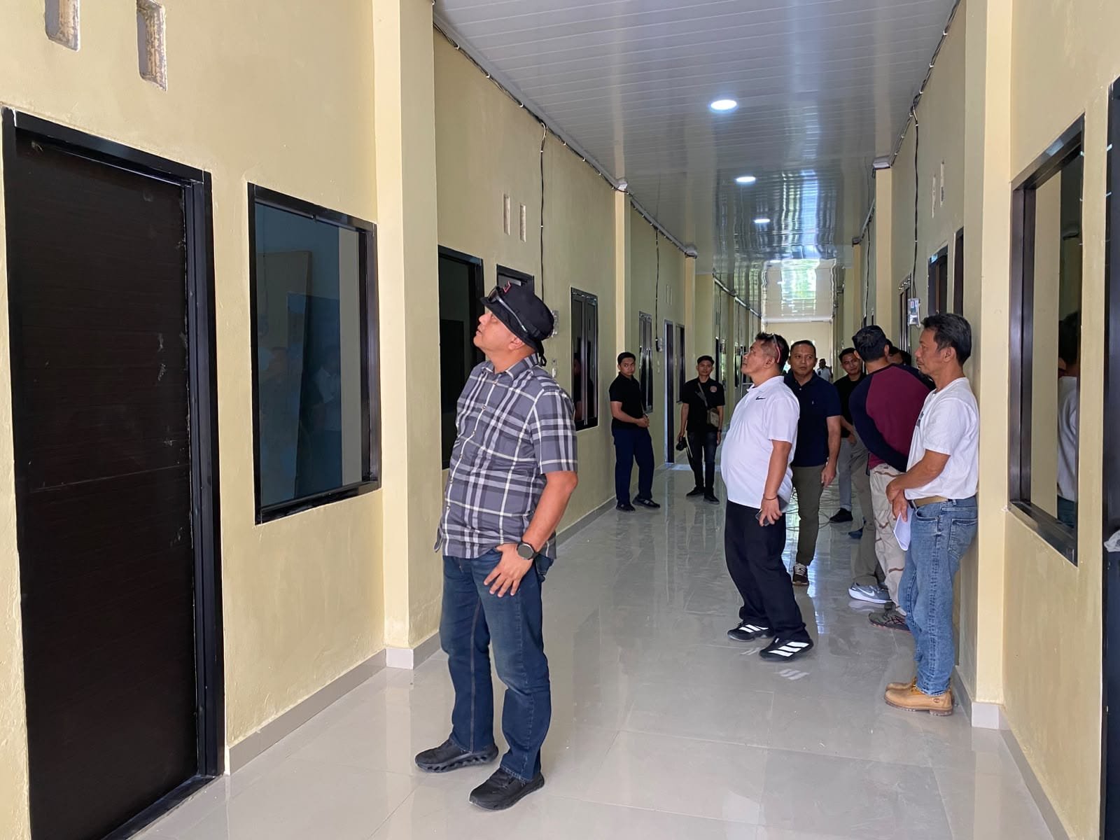 Kapolda Sulbar Cek Progres Rusun Polres Mamasa