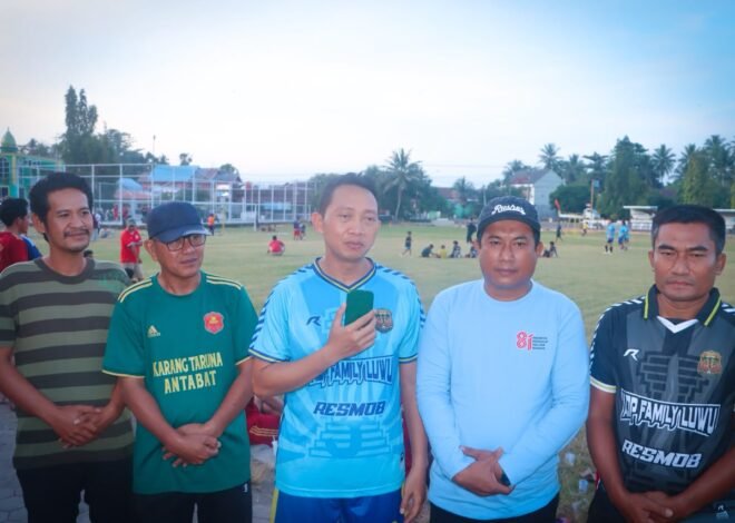 Kapolres Luwu Tunjukkan Kedekatan dengan Warga, Turun Langsung di Laga Bhayangkara FC vs Saluparemang Selatan FC