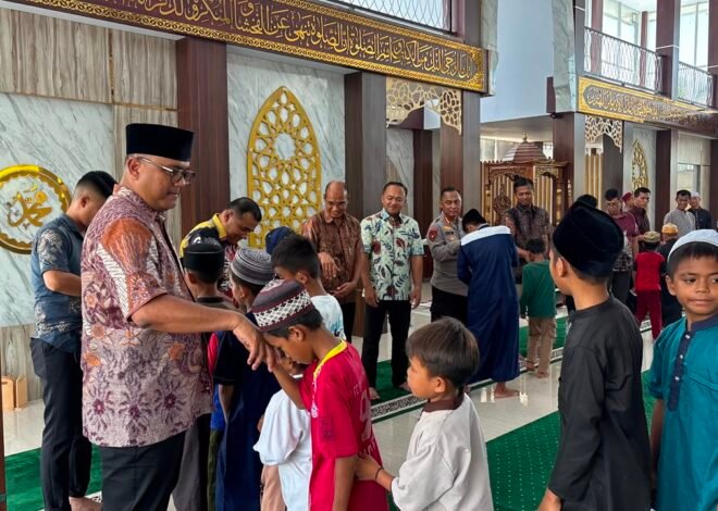 Polda Sulbar Jaga Nilai Spritual, Hadirkan Keberkahan Bersama Anak Yatim dan Santri