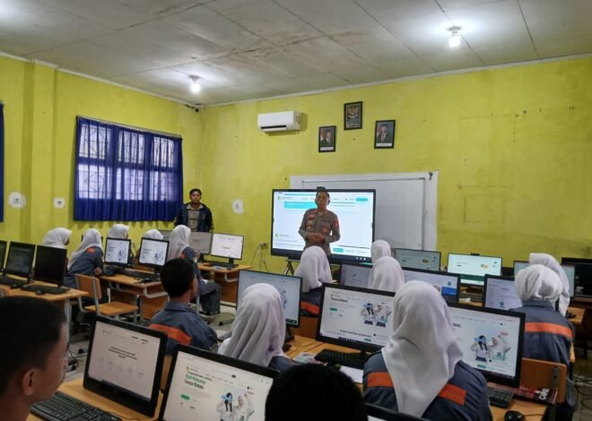 Perkuat Literasi Digital Generasi Muda, Polres Luwu Edukasi Siswa SMKN 2 Luwu tentang Artificial Intelligence