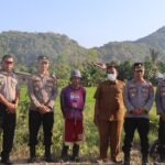 Menjawab Keluhan di Tengah Kekeringan, Kapolres Luwu Turun Membawa Air untuk Petani